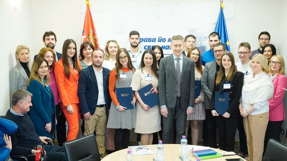 Državnoj upravi potrebni obrazovani mladi profesionalci